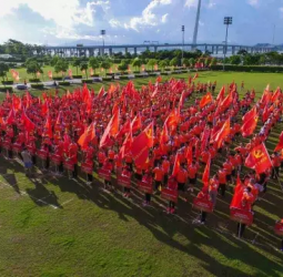 深圳市福建商会党委党员参加纪念中国共产党成立95周年“跑步前进”微马跑活动